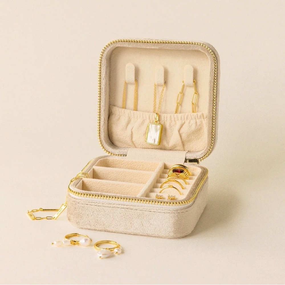 Gold Travel Jewelry Box - Picture 4 of 4